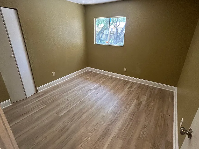 402 Nickens Rd — Photo 9