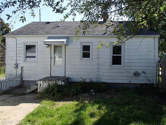 4th image of 34 Burdge St S