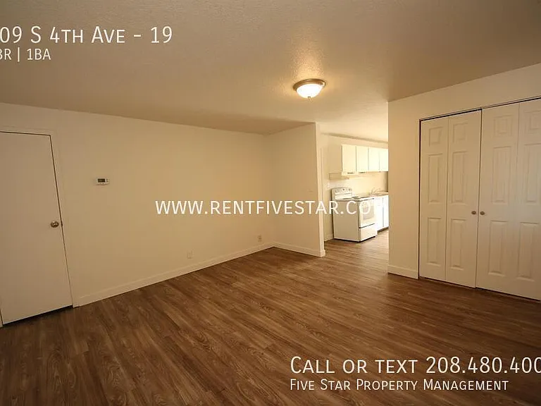 809 S 4th Ave #19 — Photo 5
