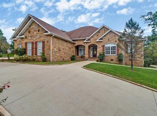 221 Wind Song Trl, Crossville, TN 38555
