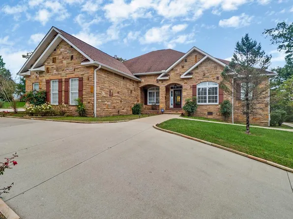 221 Wind Song Trl, Crossville, TN 38555