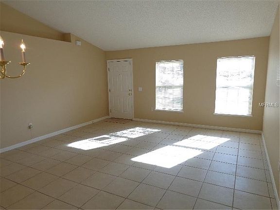 4th image of 401 Greenwich Ct