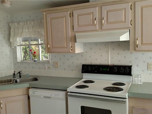 5th image of 629 River Village Dr