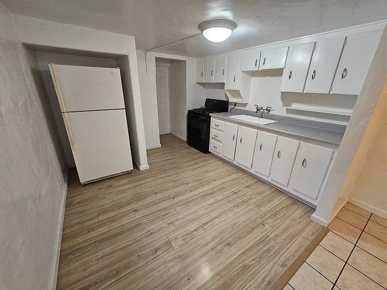 202 W 2nd Ave #1 — Photo 7