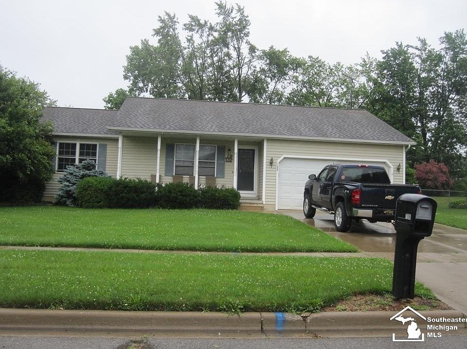 706 Orchard Ln, Tecumseh, MI 49286 Zillow