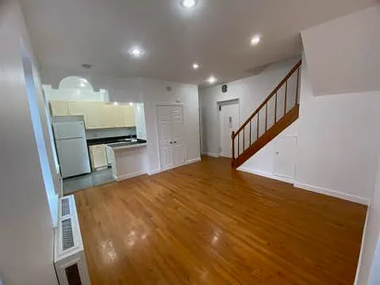 Rented by Compass | media 2