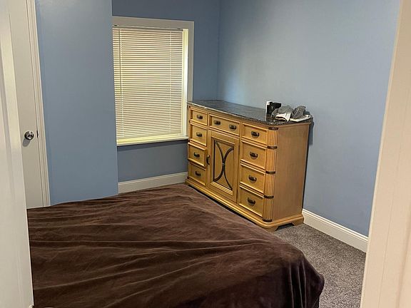 5th image of 5298 Florence Ave