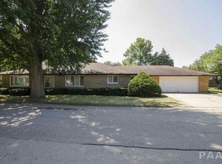 106 Behrends Ct, Morton, IL 61550