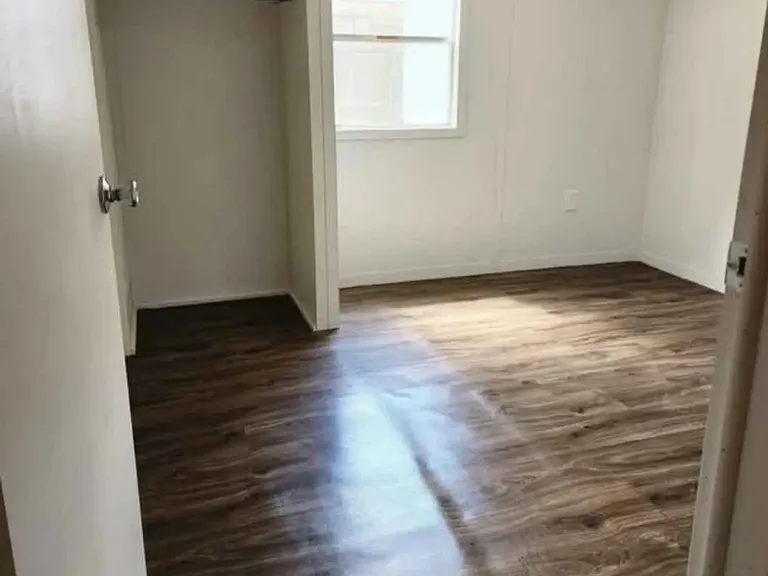 121 NW Magic Ct — Photo 6