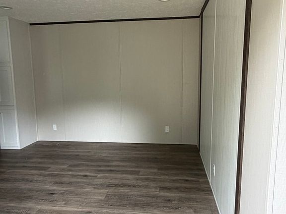 4th image of 20A Somerset Dr