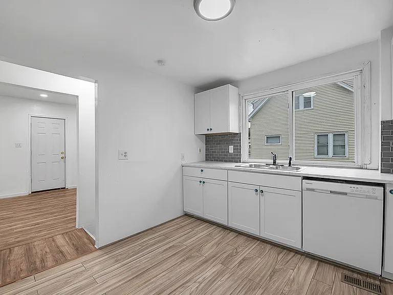 25439 New York Ave — Photo 10
