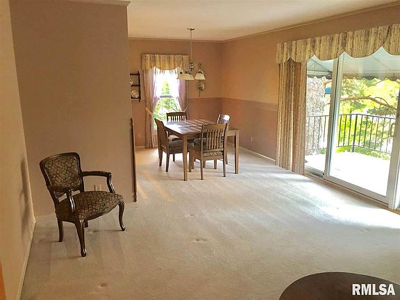 5th image of 810 W Loire Ct APT 201A
