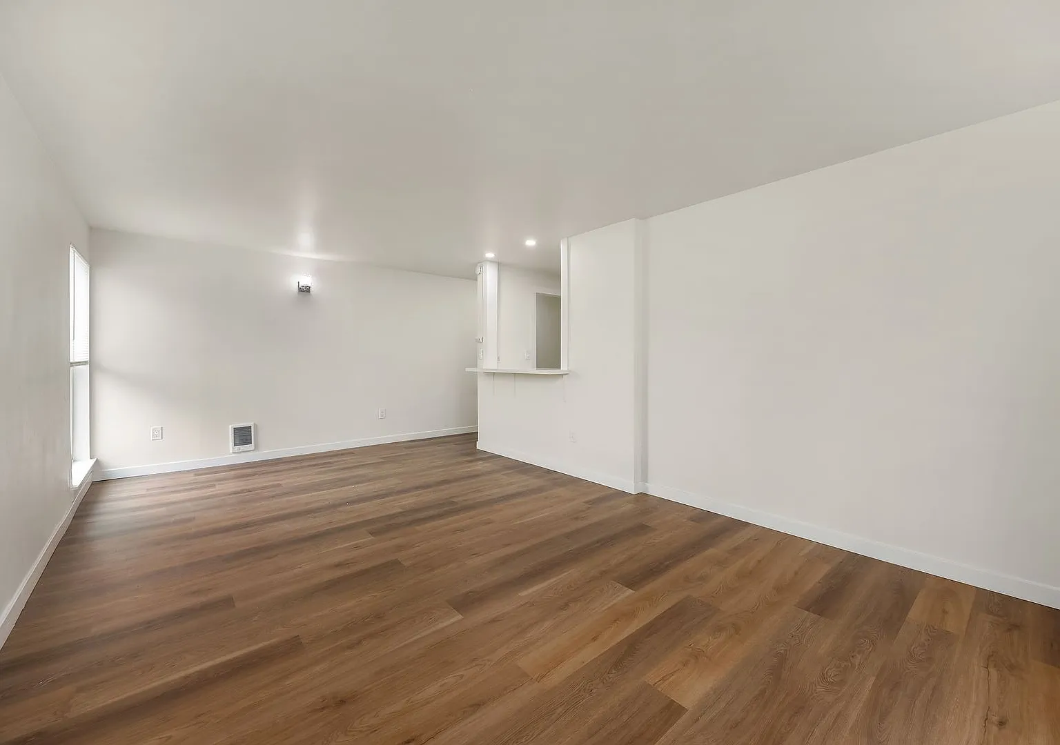 9th Avenue Apartments — Photo 2