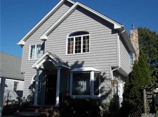 79-43 Langdale St, New Hyde Park, NY 11040