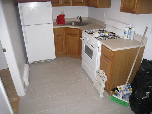 Rented by Alexiou Realty | media 11