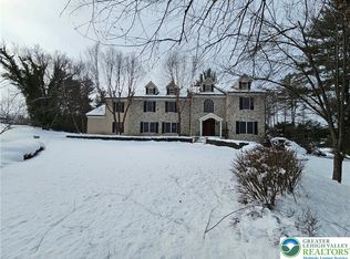 1 Dunminning Rd, Newtown Square, PA 19073