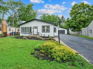 18172 W Twin Lakes Blvd, Grayslake, IL 60030