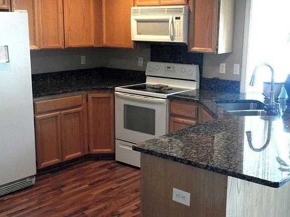4th image of 4100 NE 117th St