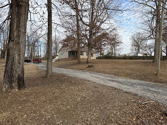 3rd image of 3847 Calista Rd