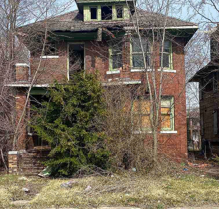 3750 W Philadelphia