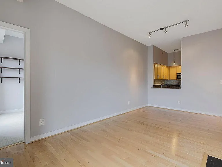 7500 Woodmont Ave #1202 — Photo 12