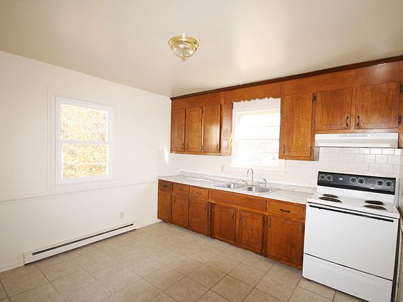 4th image of 241 S 11th Ave