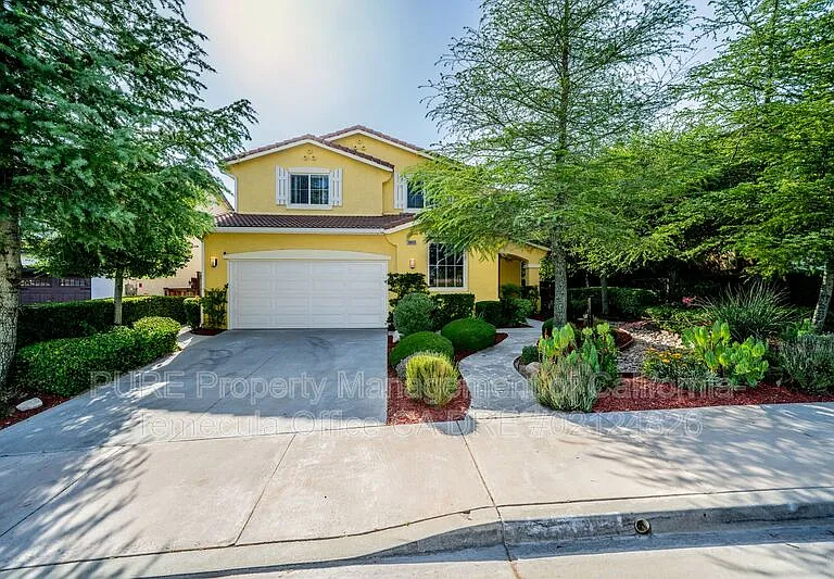 38669 Clearbrook Dr — Photo 1
