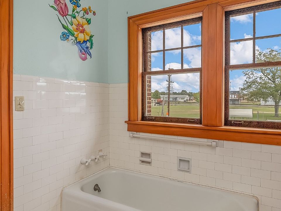 25th image of this home