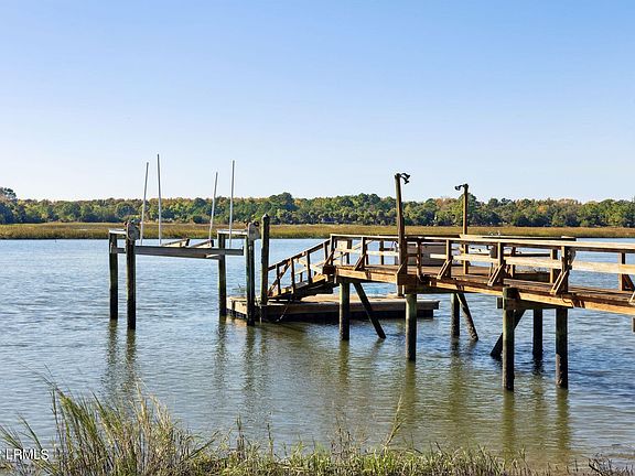 3rd image of 1438 Gleasons Landing Dr