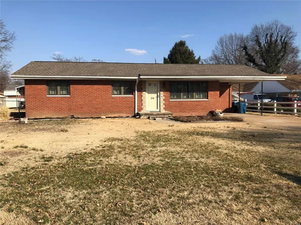 313 Bonita St, Wood River, IL 62095