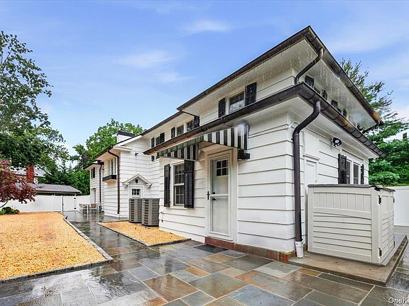 3rd image of 1 Wellington Avenue