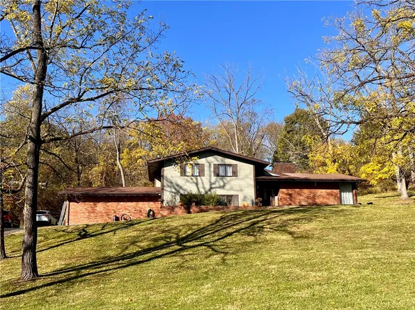 306 Black Walnut Dr, Greensburg, PA 15601