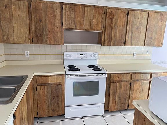 2nd image of 2667 Cayman Way