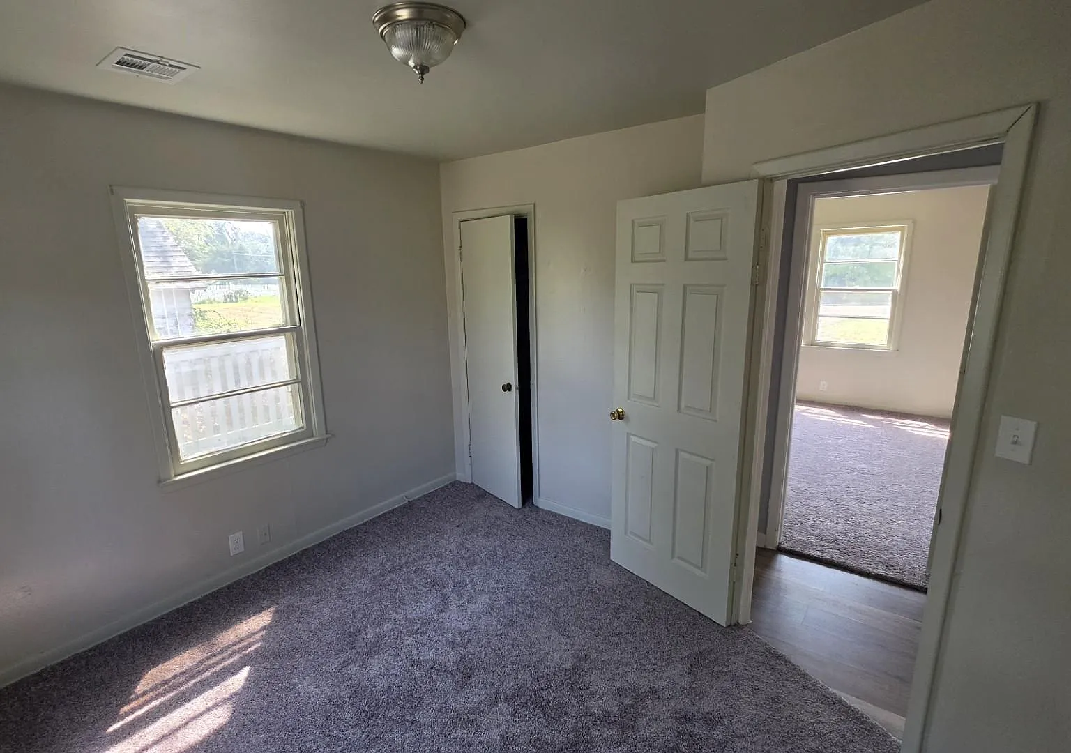 1618 E Avenue G — Photo 4