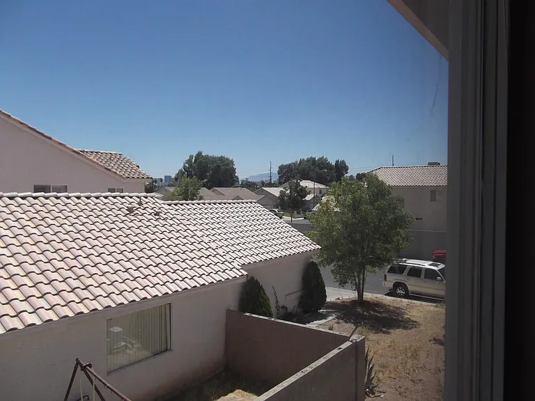 2338 Fujita Way — Photo 24