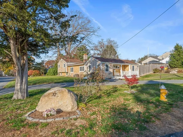 32 Fairview Ave, Scituate, MA 02066
