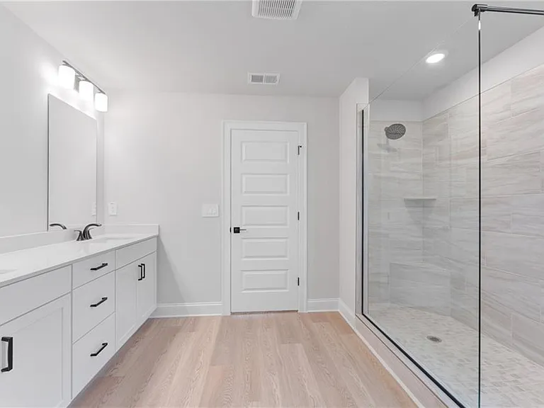 3089 Sweet Red Cir — Photo 28