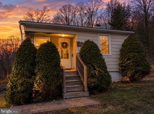 3143 Zepp Rd, Green Lane, PA 18054