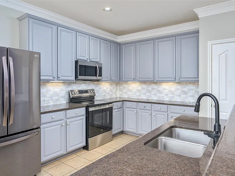 22121 Rose Grass Ln — Photo 6