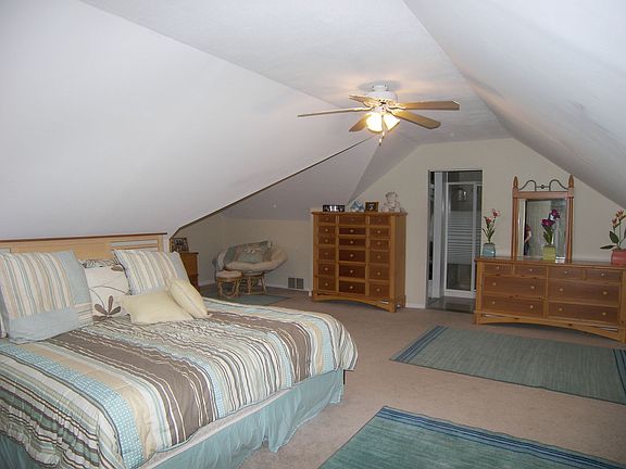 Relaxing and Spacious Owner's Suite