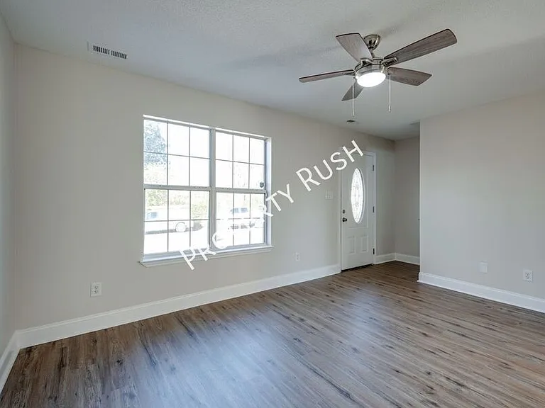 1565 Petty St SE — Photo 8