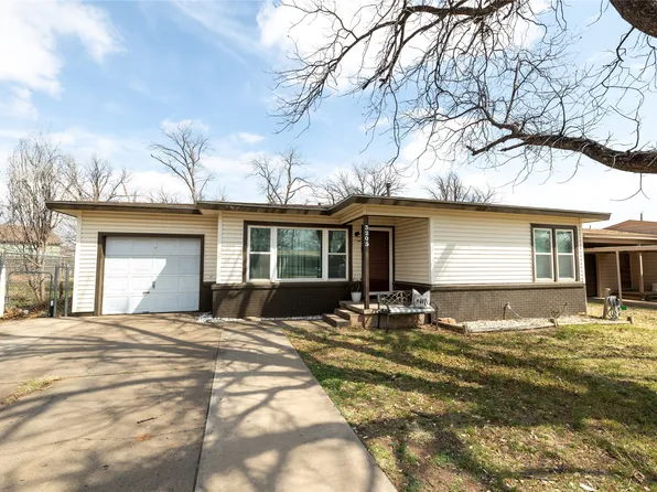 3205 42nd St, Snyder, TX 79549