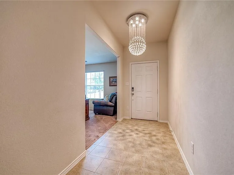 2100 Littleton Dr — Photo 5