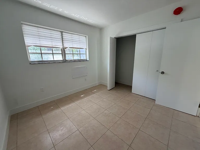 281 NE 78th St #1 — Photo 13
