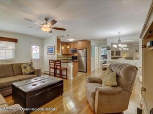 27 Wharfside Dr, Monmouth Beach, NJ