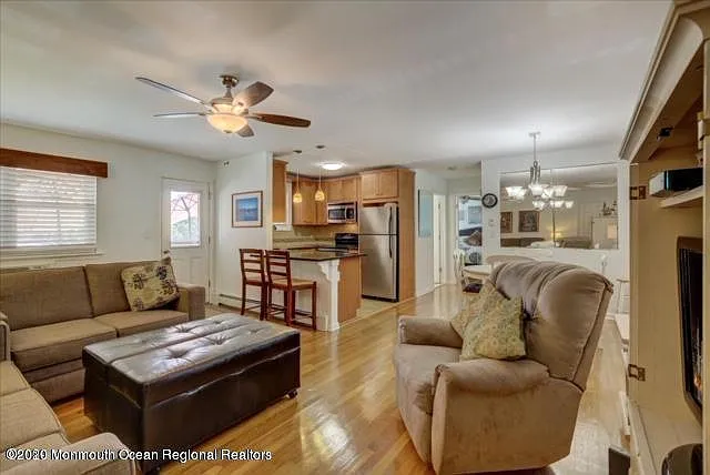 27 Wharfside Dr photo 1