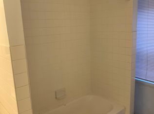 2114 Walnut St APT 2M, Philadelphia, PA 19103