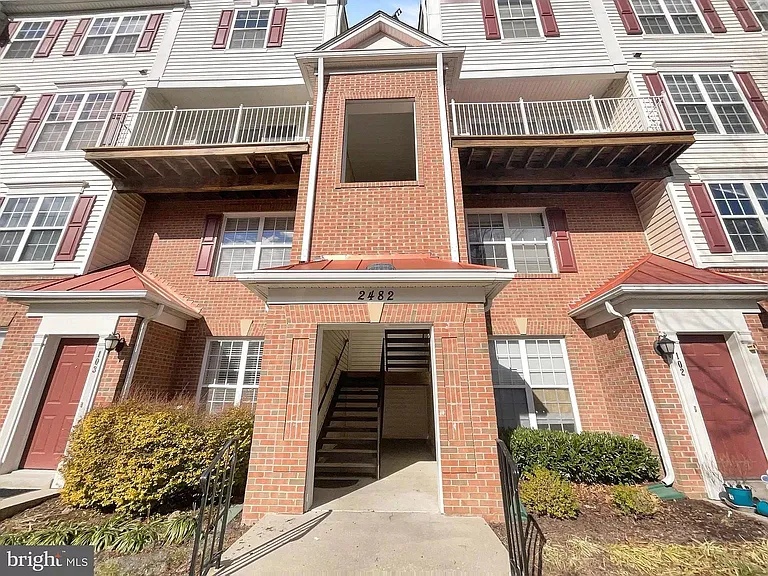 2482 Angeline Dr #301 — Photo 1