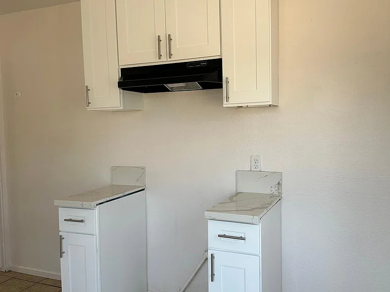Mountain Dr — Photo 5