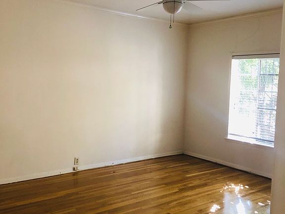 4th image of 10800-10808 Lindbrook Dr #2